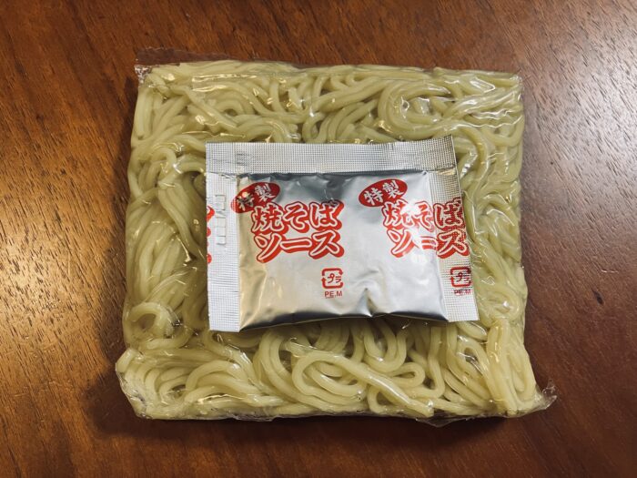 チルド麺と焼きそばソース