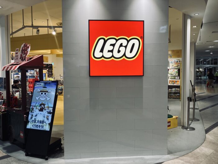レゴストア イオンレイクタウンmori店の店舗入り口