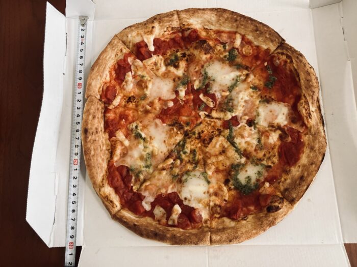 ロピアのマルゲリータの直径を計測