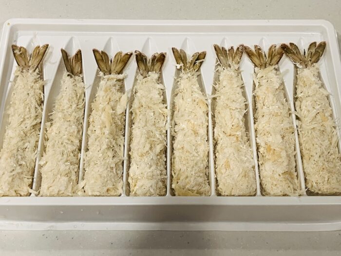 開封した冷凍エビフライ